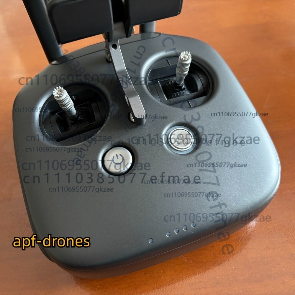 Spare 90%NEW Used Transmitter  - đánh giá và giá Drone Kit Professional